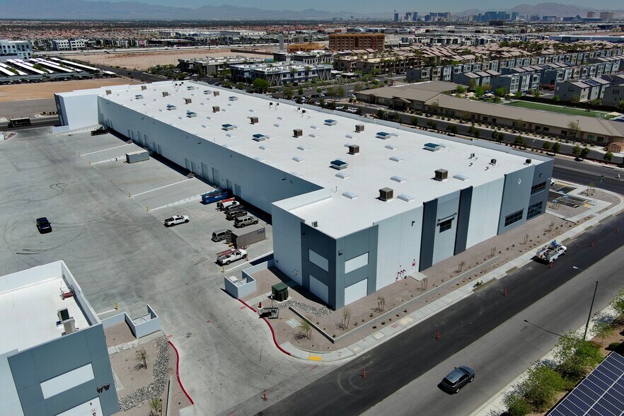 More Photos Of 8241 W Badura Ave, Las Vegas Warehouse For Sale