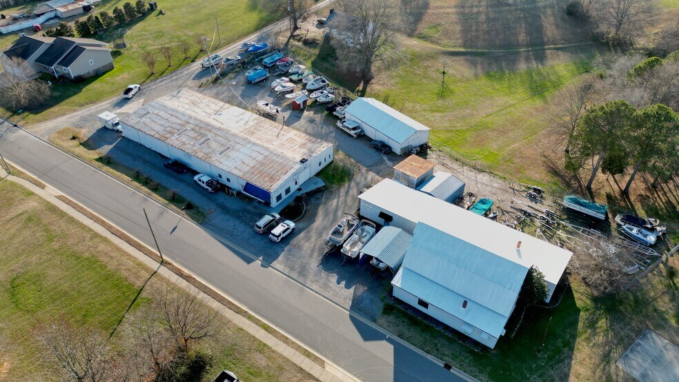 More Photos Of 477 Lytton St, Troutman Manufacturing For Sale