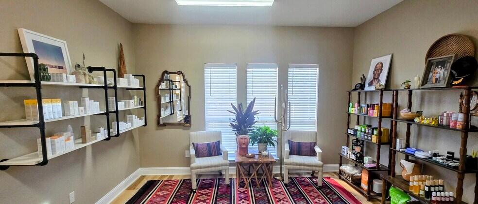 More Photos Of 1205 Bent Oaks Ct, Denton Office For Sale