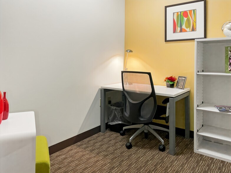 More Photos Of 8530 Eagle Point Blvd, Lake Elmo Coworking Space