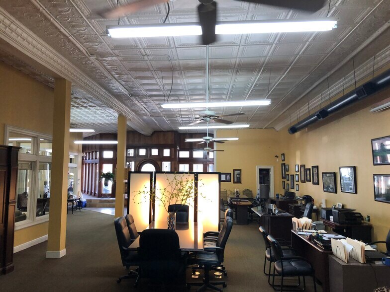 312 S Main St, Jonesboro, AR 72401 Lofts/Showrooms For Lease