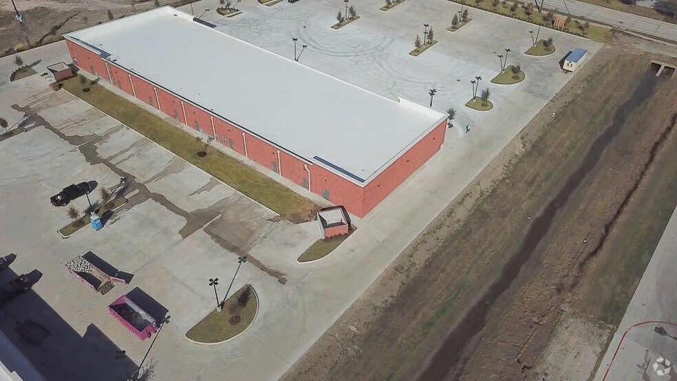 More Photos Of 11710 Broadway St, Pearland Unknown For Lease