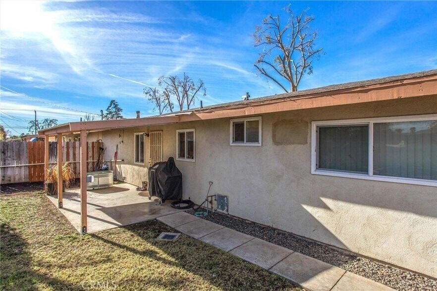 More Photos Of 32390 Avenue D, Yucaipa Apartments For Sale