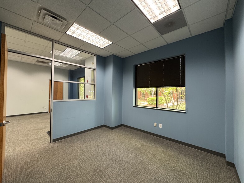 More Photos Of 3810 N Elm St, Greensboro Medical For Sale