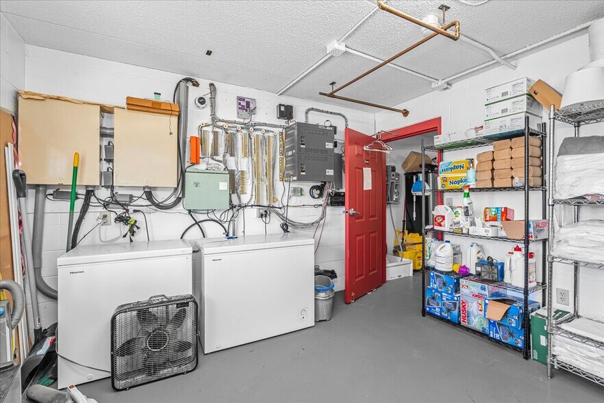 More Photos Of 182 Quillens Chapel Rd, Campton Hotel For Sale