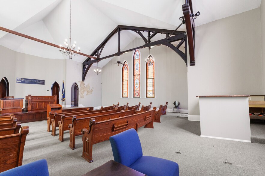 More Photos Of 311 17th St, Ashland Loft Creative Space For Sale