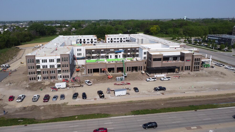 More Photos Of 950 Jordan Creek Pky, West Des Moines Apartments For Lease