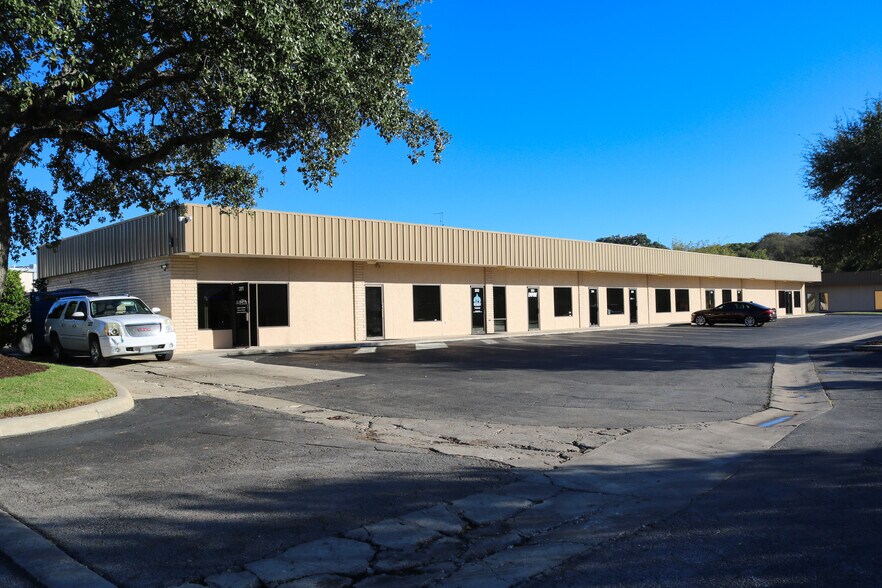 Primary Photo Of 24123 Boerne Stage Rd, San Antonio Unknown For Lease