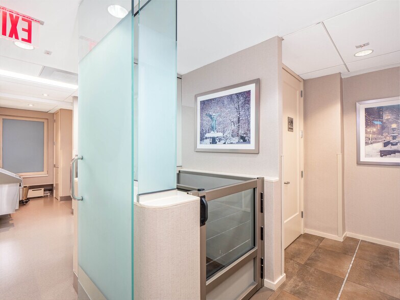More Photos Of 1045 Park Ave, New York Apartments For Sale