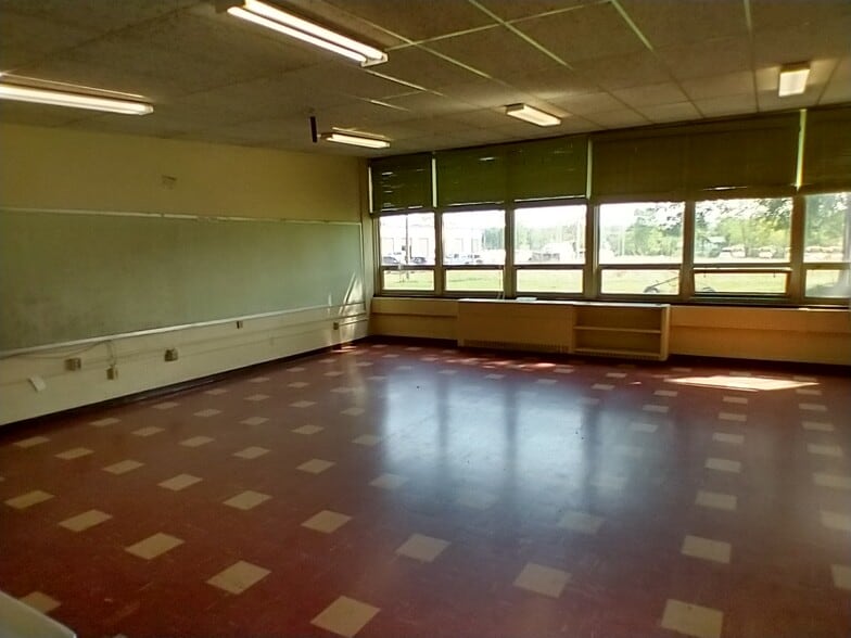 More Photos Of 662 Airport Rd, Punxsutawney Self Storage For Sale
