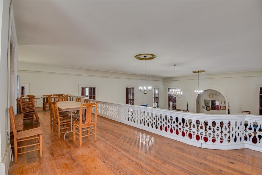 More Photos Of 205 E Liberty St, Washington Religious Facility For Sale