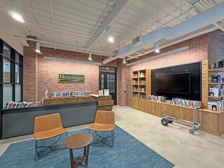 More Photos Of 145 Maplewood Ave, Portsmouth Office For Lease