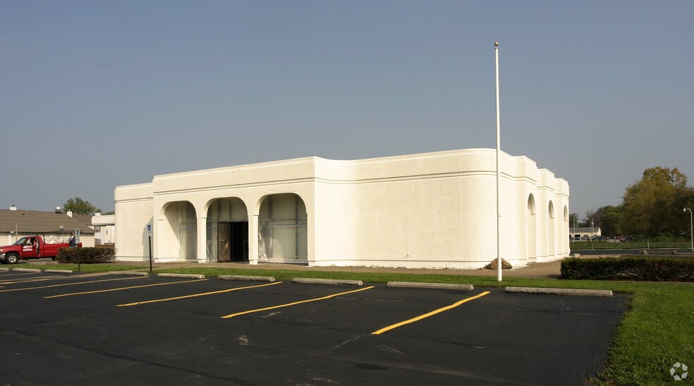 Primary Photo Of 6401 Jaycox Rd, North Ridgeville Office For Sale