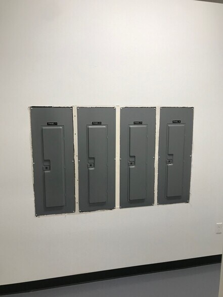 More Photos Of 3045 NW Campus Dr, Estacada Warehouse For Sale