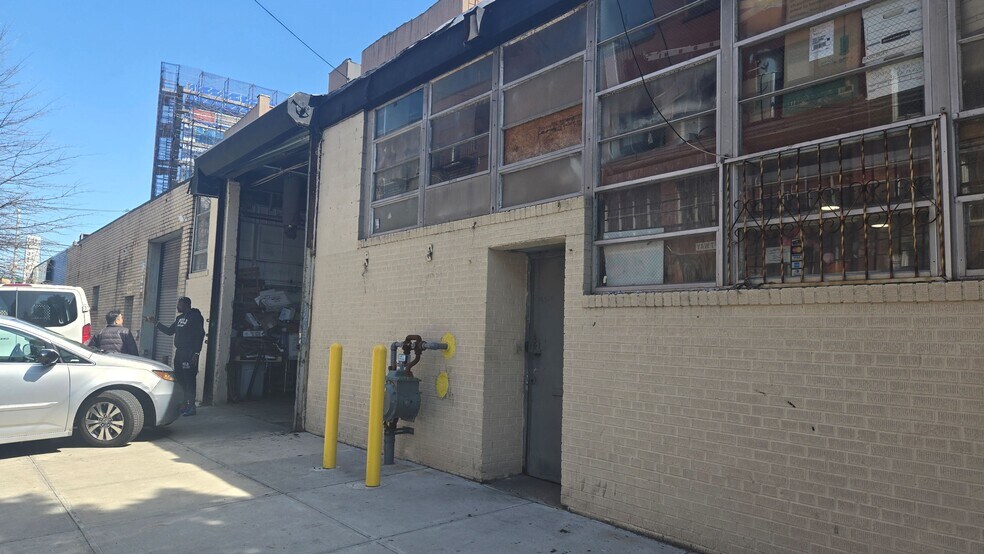 More Photos Of 38-11-38-15 29th St, Long Island City Industrial For Sale