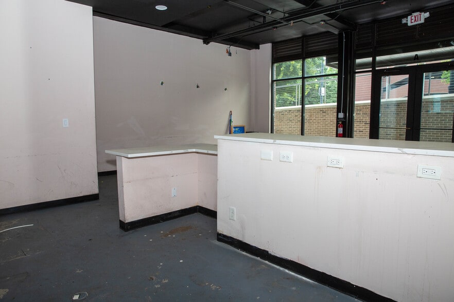 More Photos Of 451 Lee St SW, Atlanta Apartments For Lease
