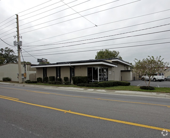 Primary Photo Of 1700 S Division Ave, Orlando Industrial For Lease