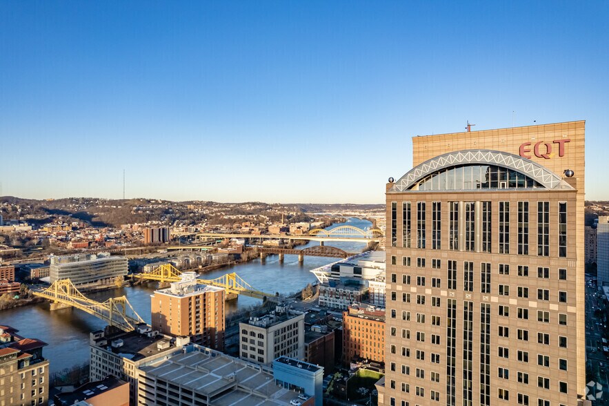 More Photos Of 625 Liberty Ave, Pittsburgh Office For Lease