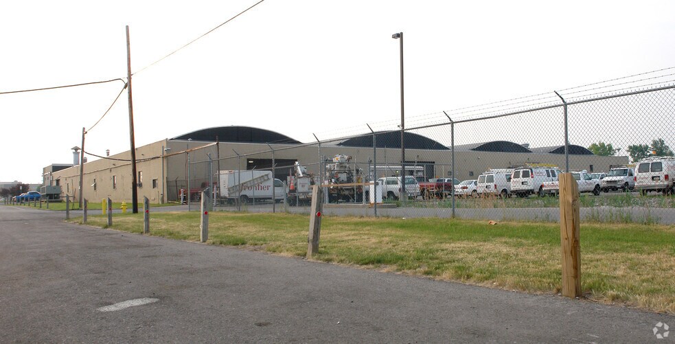 More Photos Of 3441 W Henrietta Rd, Henrietta Light Manufacturing For Lease