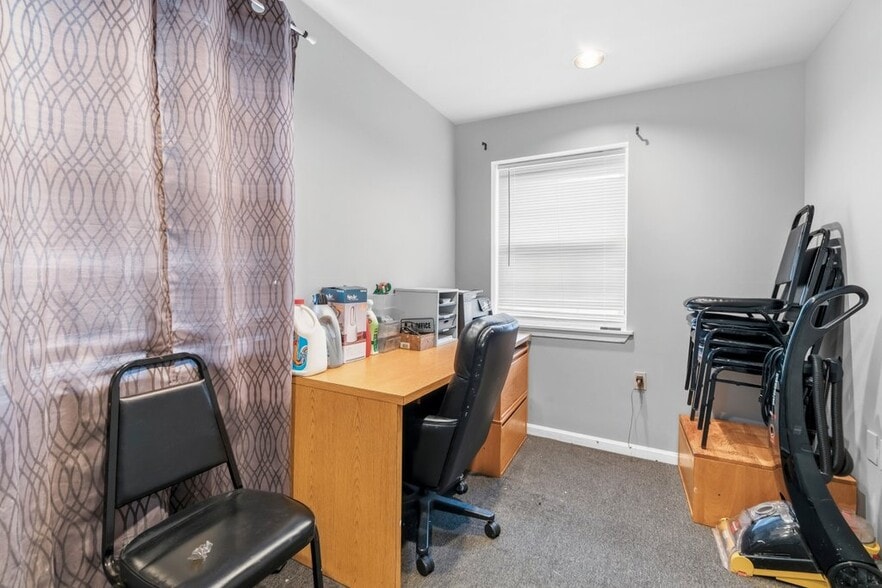 More Photos Of 3921 Old York Rd, Baltimore Specialty For Sale