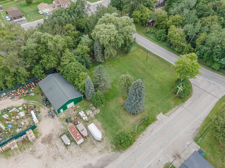 More Photos Of 300 S 2nd St, Lincoln General Retail For Sale