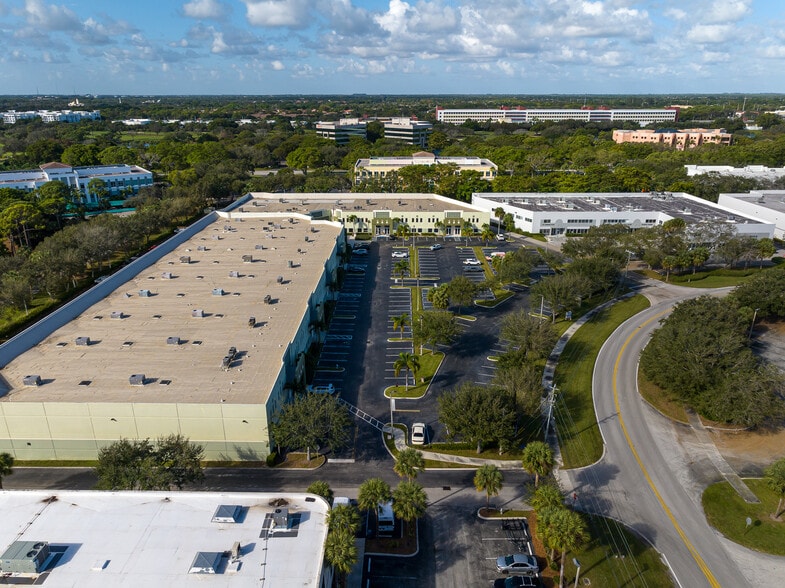 More Photos Of 1200 S Rogers Cir, Boca Raton Warehouse For Lease