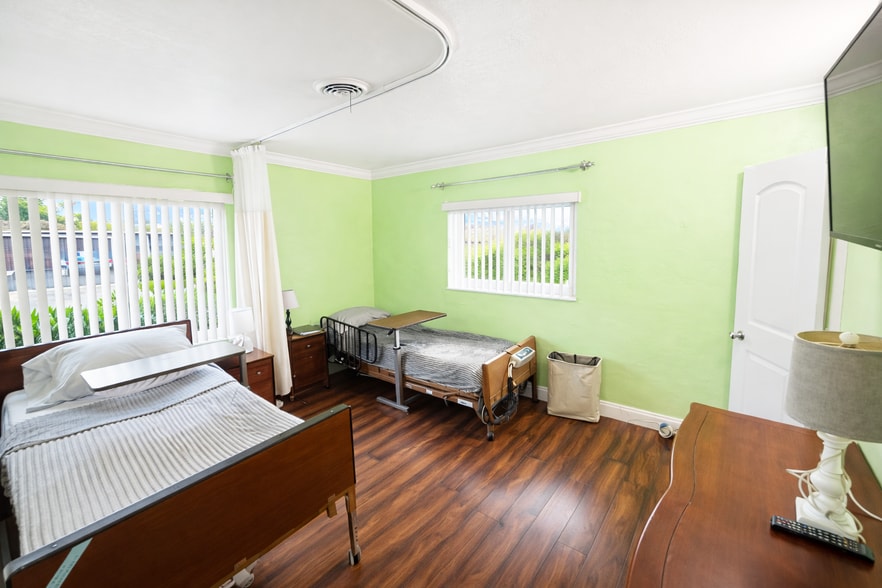 More Photos Of 3700 NW 27th St, Lauderdale Lakes Healthcare For Sale