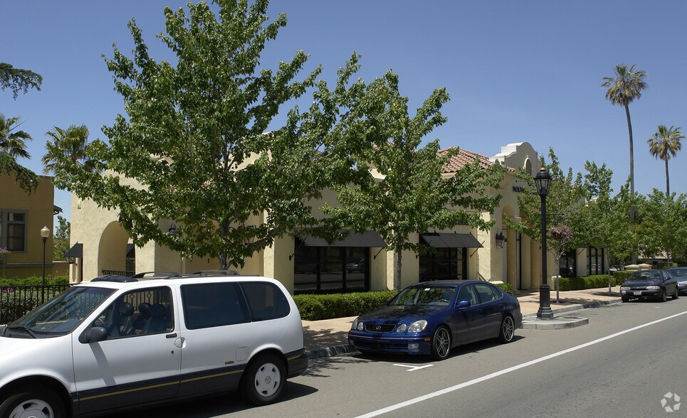 More Photos Of 43541-43543 Mission Blvd, Fremont Freestanding For Lease