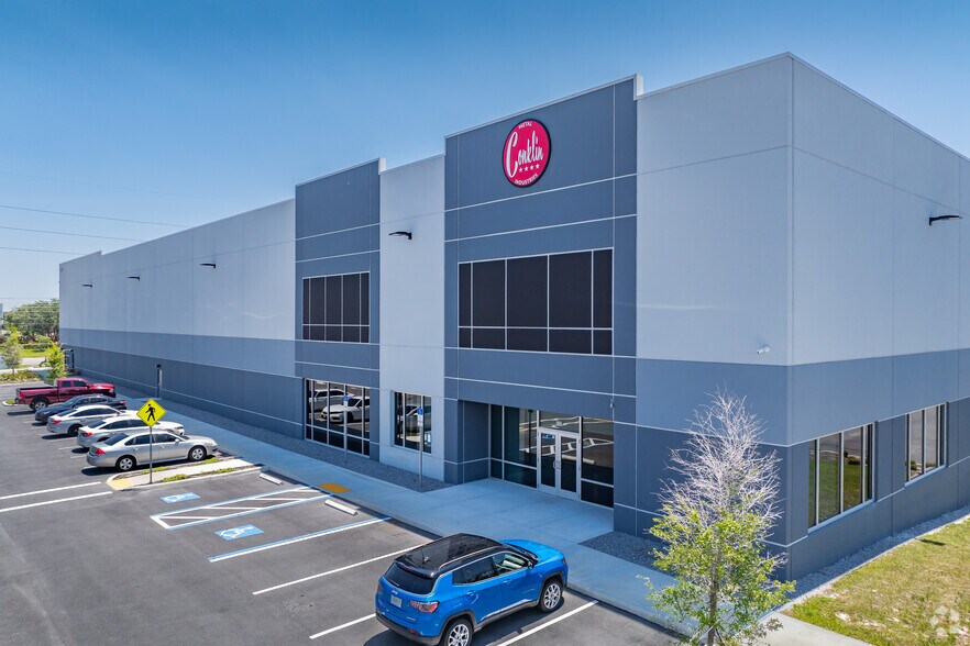 More Photos Of 9950 28th St N, Pinellas Park Distribution For Lease