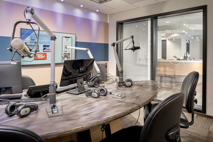 More Photos Of 6135 N 7th St, Phoenix Office For Lease