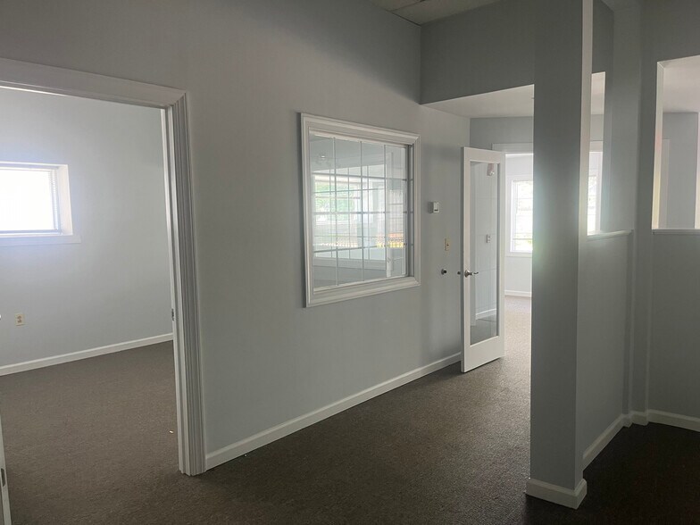 More Photos Of 102 Farnsworth Ave, Bordentown Storefront Retail Office For Sale