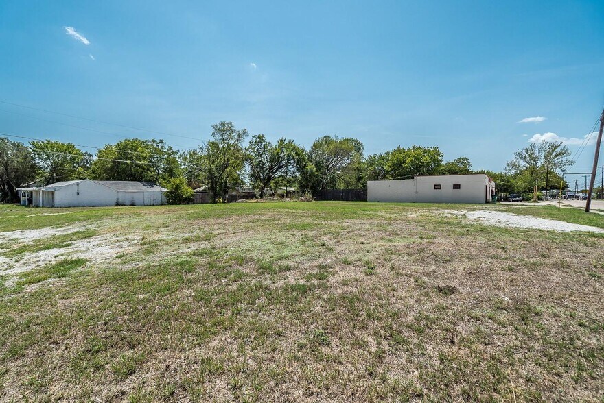 More Photos Of 8021 White Settlement Rd, Fort Worth Land For Sale