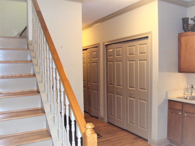 More Photos Of 8833 Perimeter Park Blvd, Jacksonville Medical For Lease