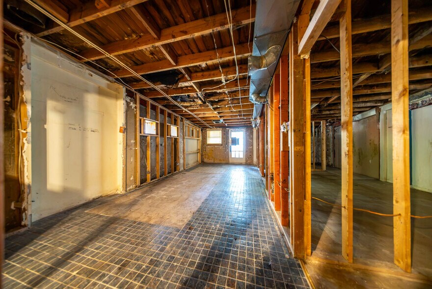 More Photos Of 113 E Main St, Willow Springs Storefront For Sale
