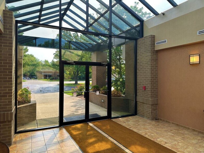 More Photos Of 7755 Paragon Rd, Dayton Medical For Lease
