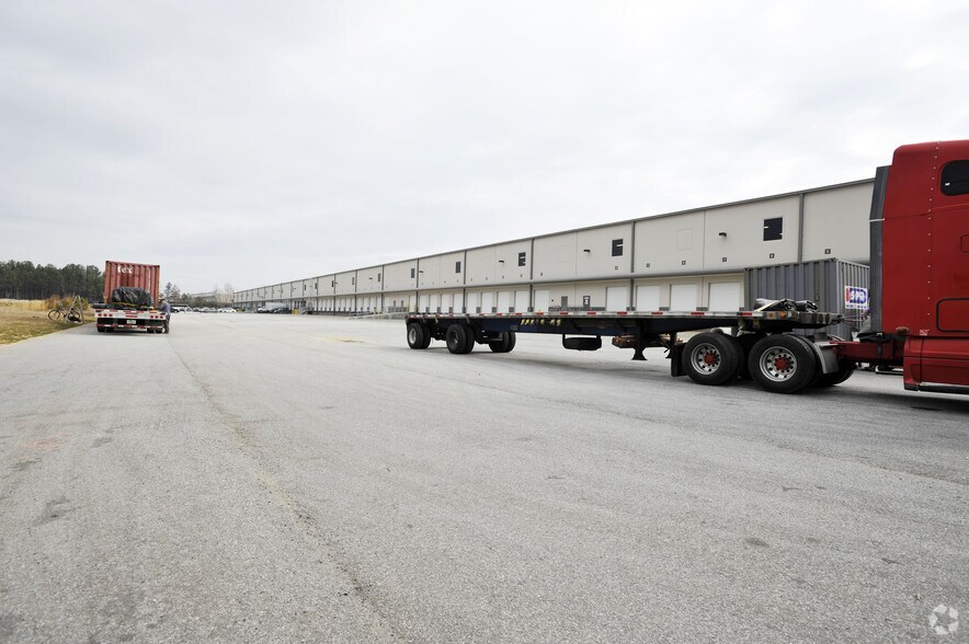 More Photos Of 4125 Welcome All Rd, Atlanta Warehouse For Lease