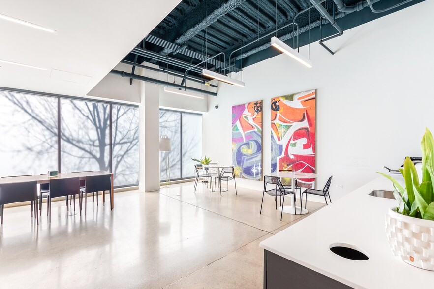 More Photos Of 2211 N Milwaukee Ave, Chicago Apartments For Lease