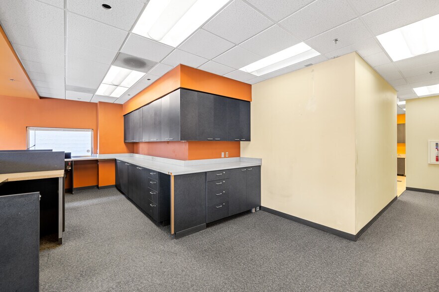 More Photos Of 190 E Charles St, Mount Angel Storefront Retail Office For Sale