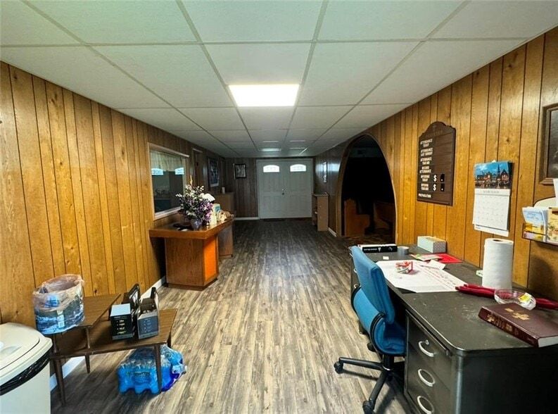 More Photos Of 1203 S Glenwood Ave, Russellville Religious Facility For Sale