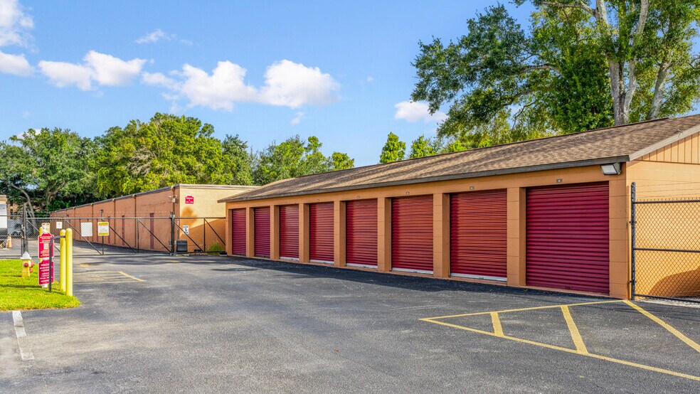 More Photos Of 2166 Drew St, Clearwater Self Storage For Sale