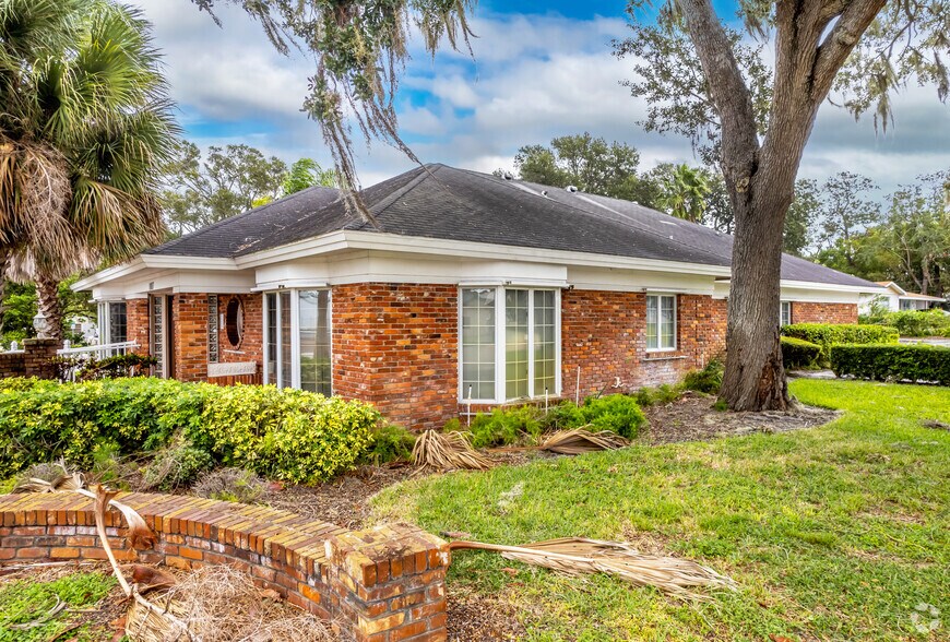 Primary Photo Of 1107 S Myrtle Ave, Clearwater Medical For Sale