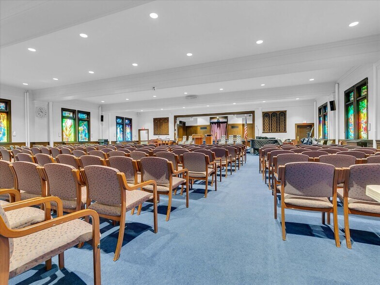 More Photos Of 1177-1187 Beacon St, Brookline Specialty For Sale