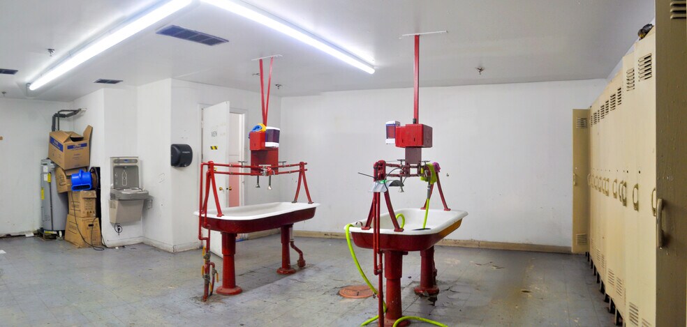 More Photos Of 39 Progress St, Edison Warehouse For Sale