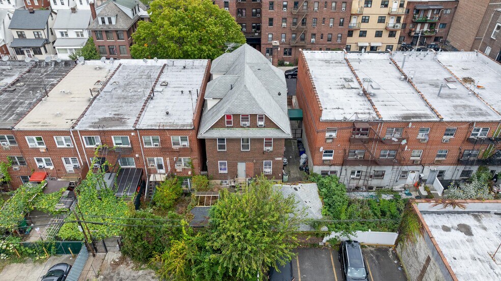 More Photos Of 40-36 77th St, Flushing Hospitality For Sale