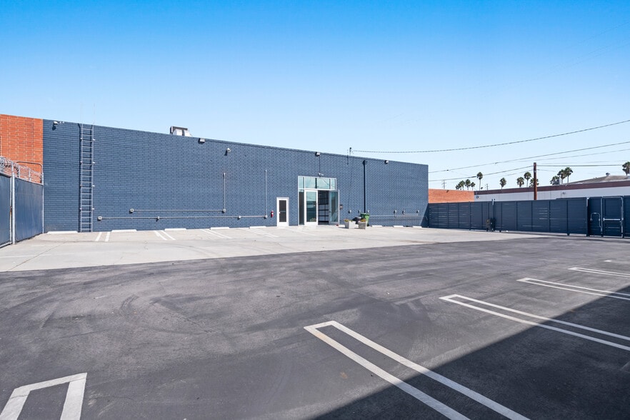 More Photos Of 12831 Weber Way, Hawthorne Unknown For Lease