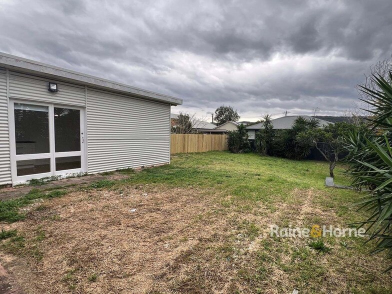 More Photos Of 5 Alfred St, Umina Beach Office For Lease