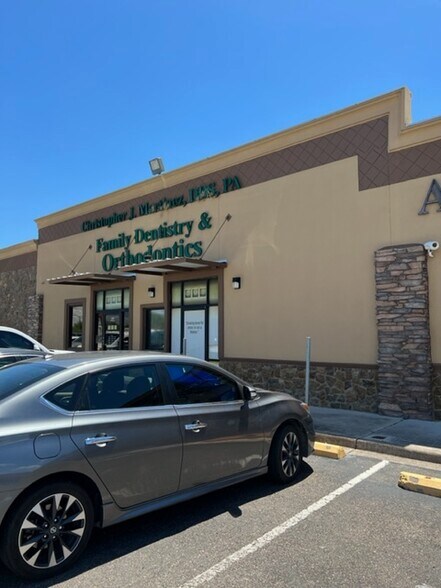 More Photos Of 3509 E Main Ave, Alton Medical For Sale