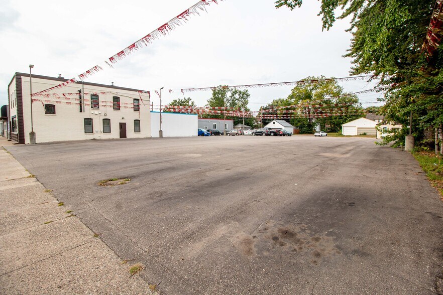 More Photos Of , Minneapolis Unknown For Sale