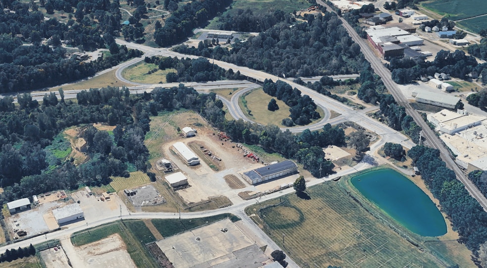 Primary Photo Of 449 Freedlander Rd, Wooster Light Distribution For Sale