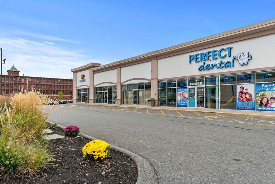 More Photos Of 2-6 Broadway, Methuen Storefront For Lease